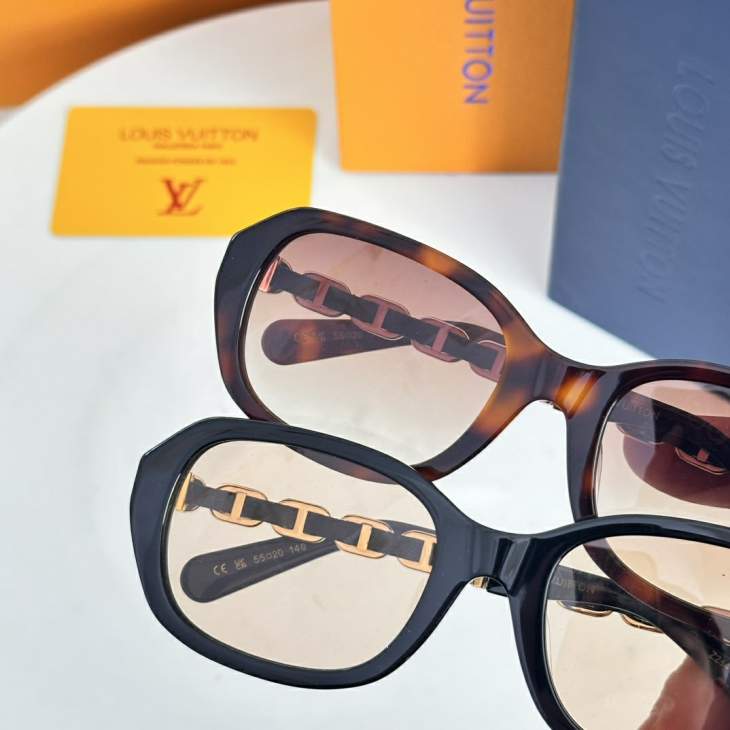 Picture of Louis Vuitton Sunglasses _SKUfw77118923fw